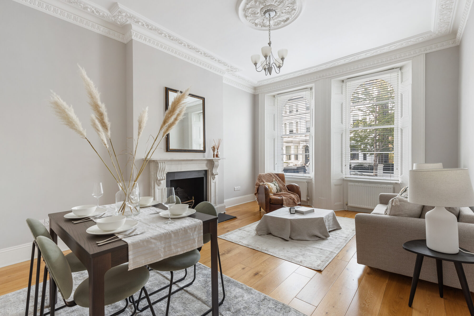 Professionally staged living and dining room in a Notting Hill short stay property